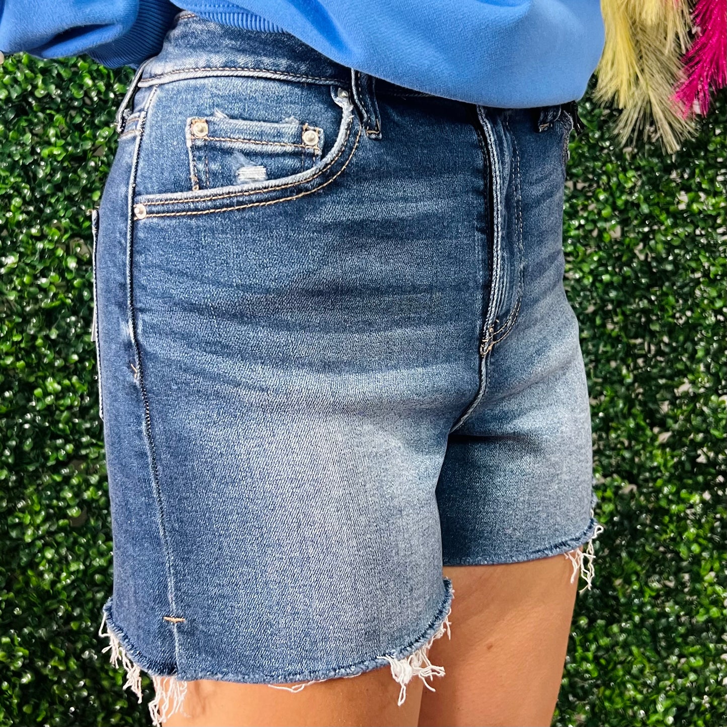 Backroad cutoff shorts