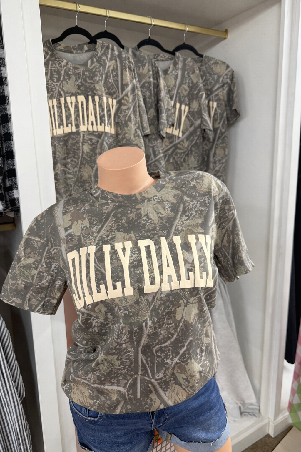Dilly Dally T-shirt