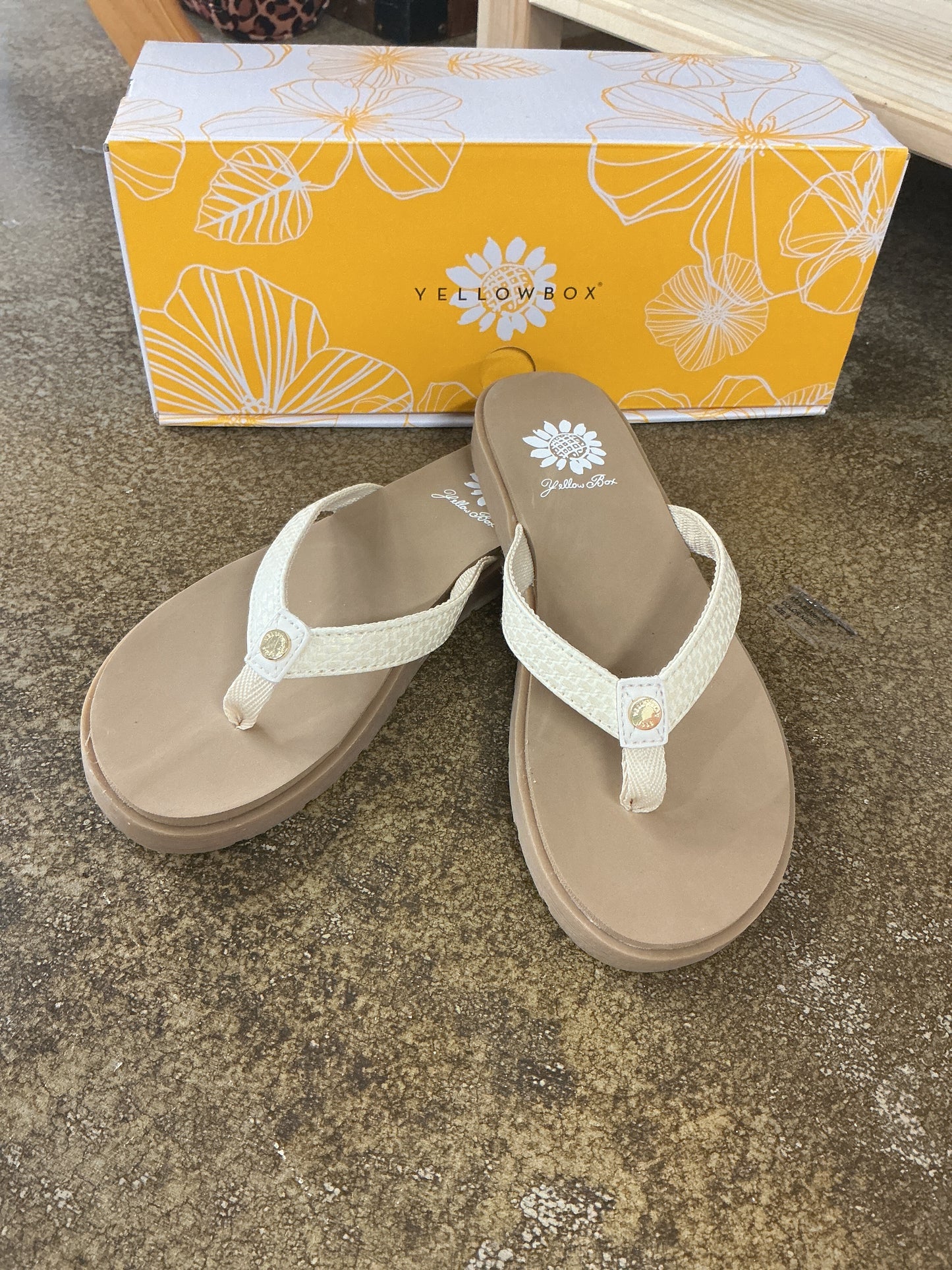 Farrie Ivory FlipFlops