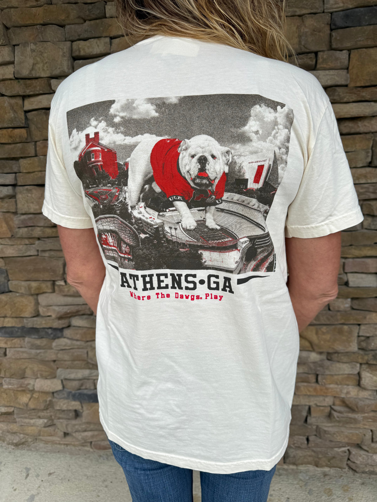 Where The Dawgs Play T-shirt