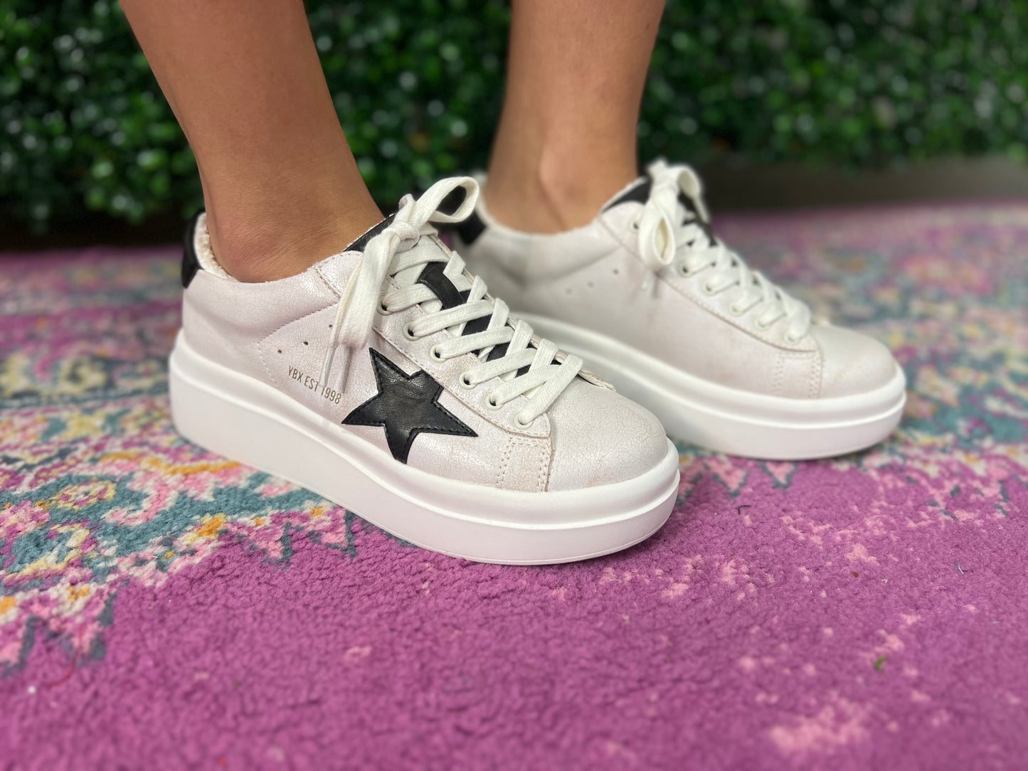 Daisy Daze Sneakers