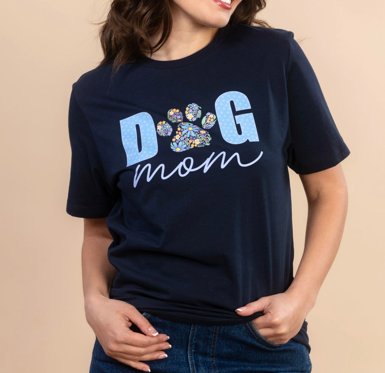 Dog Mom Tee