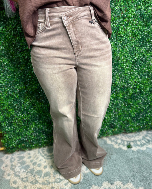 The Retro Wrap Jean