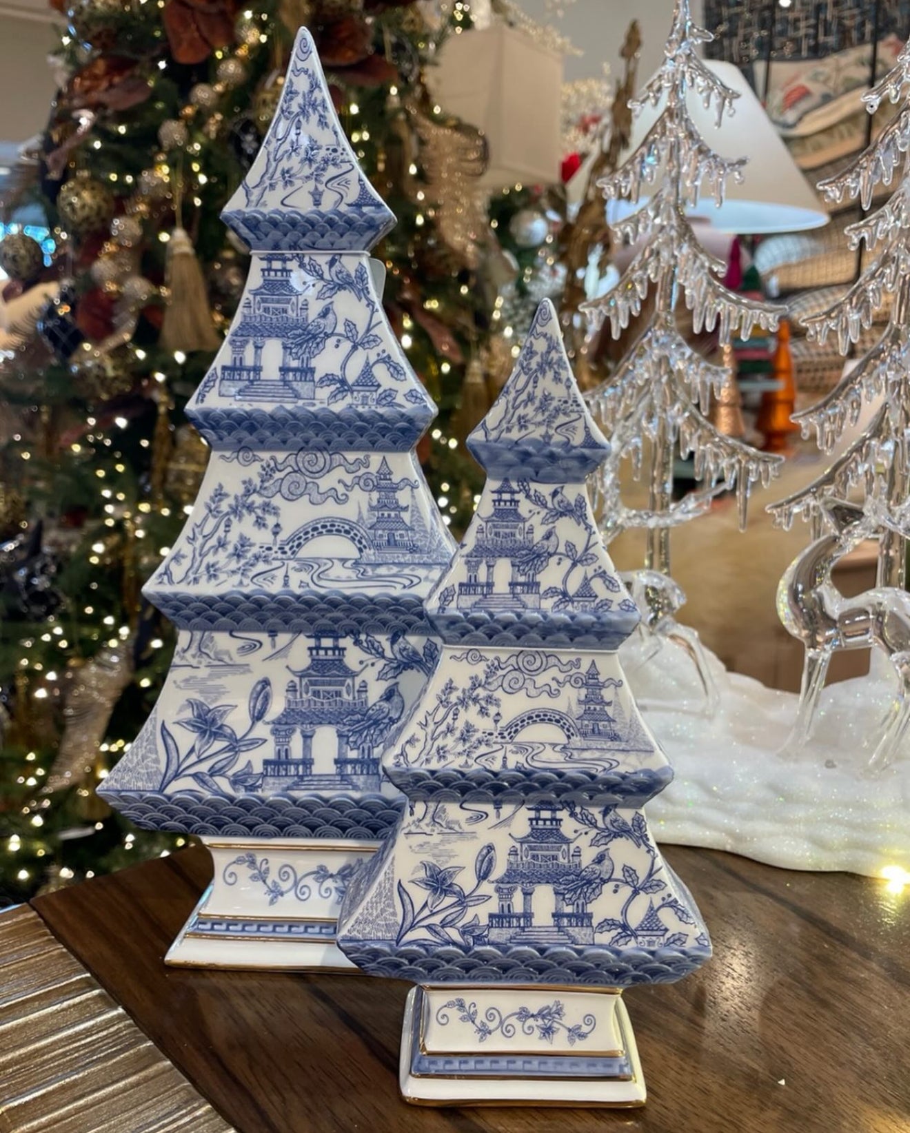 Blue chinoiserie trees set