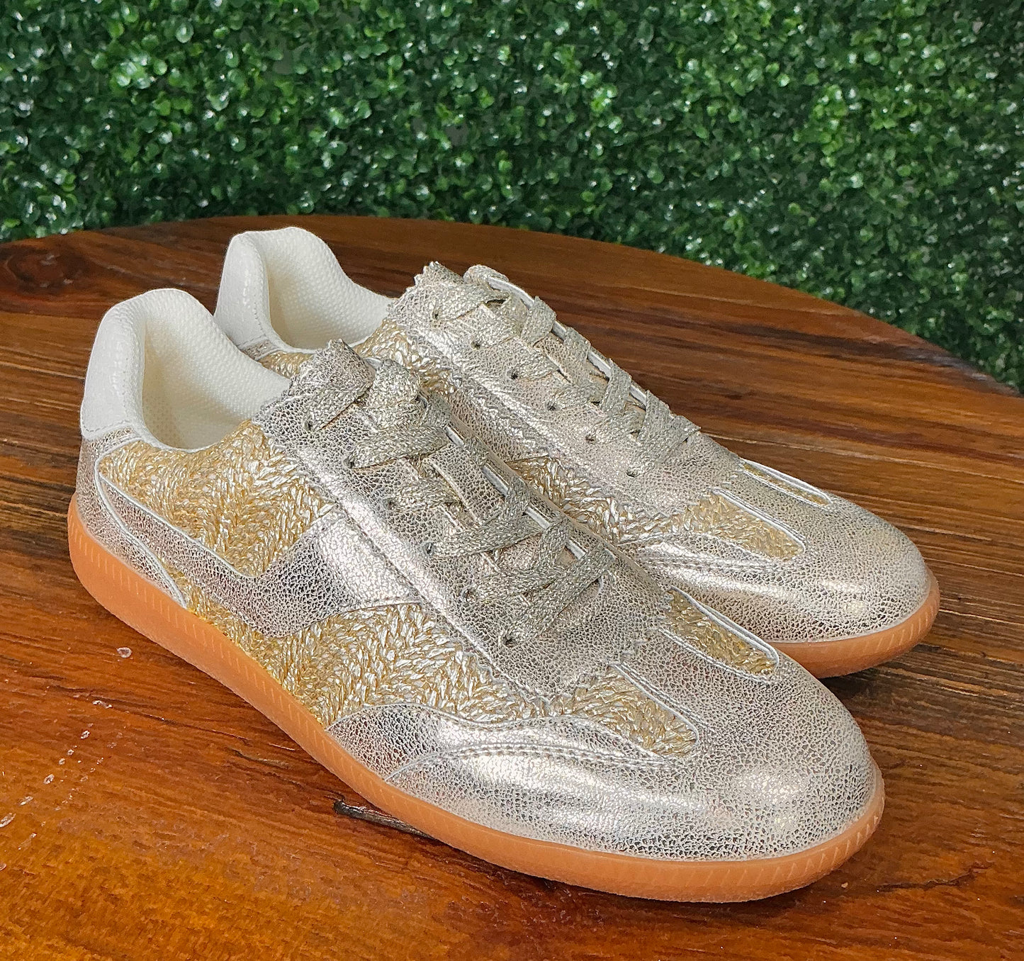 Braid Met Tropics Gold Sneaker