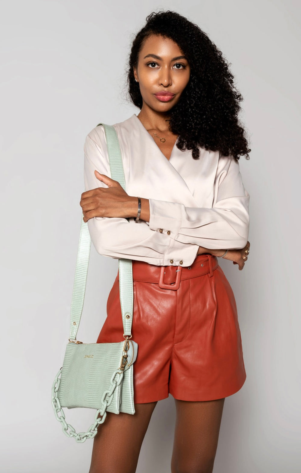 Izzy Chain Crossbody